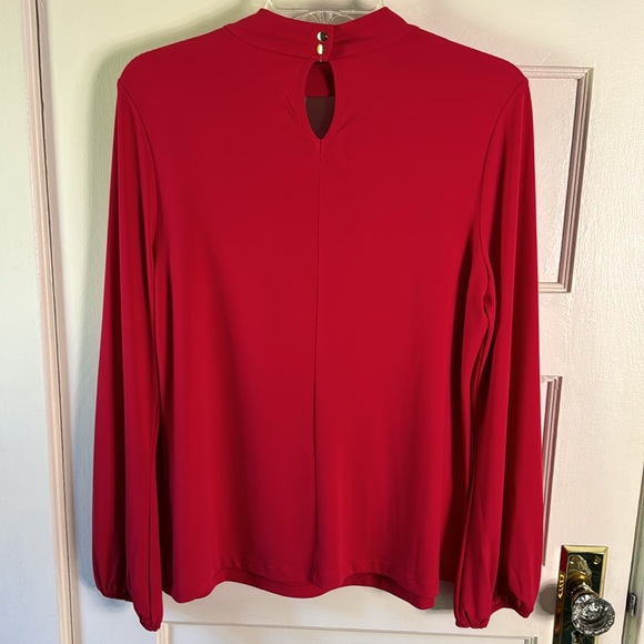 Chicos Red Keyhole Top - Perfect for the Holidays! - Picture 2 of 4